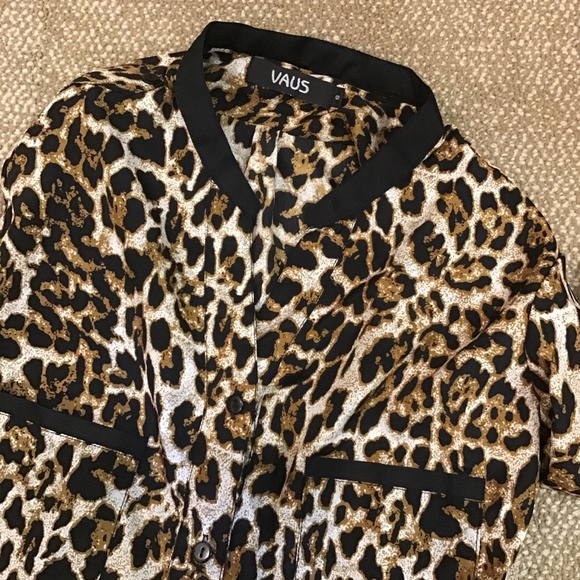 Long sleeve lightweight leopard button down - Picture 3 of 3